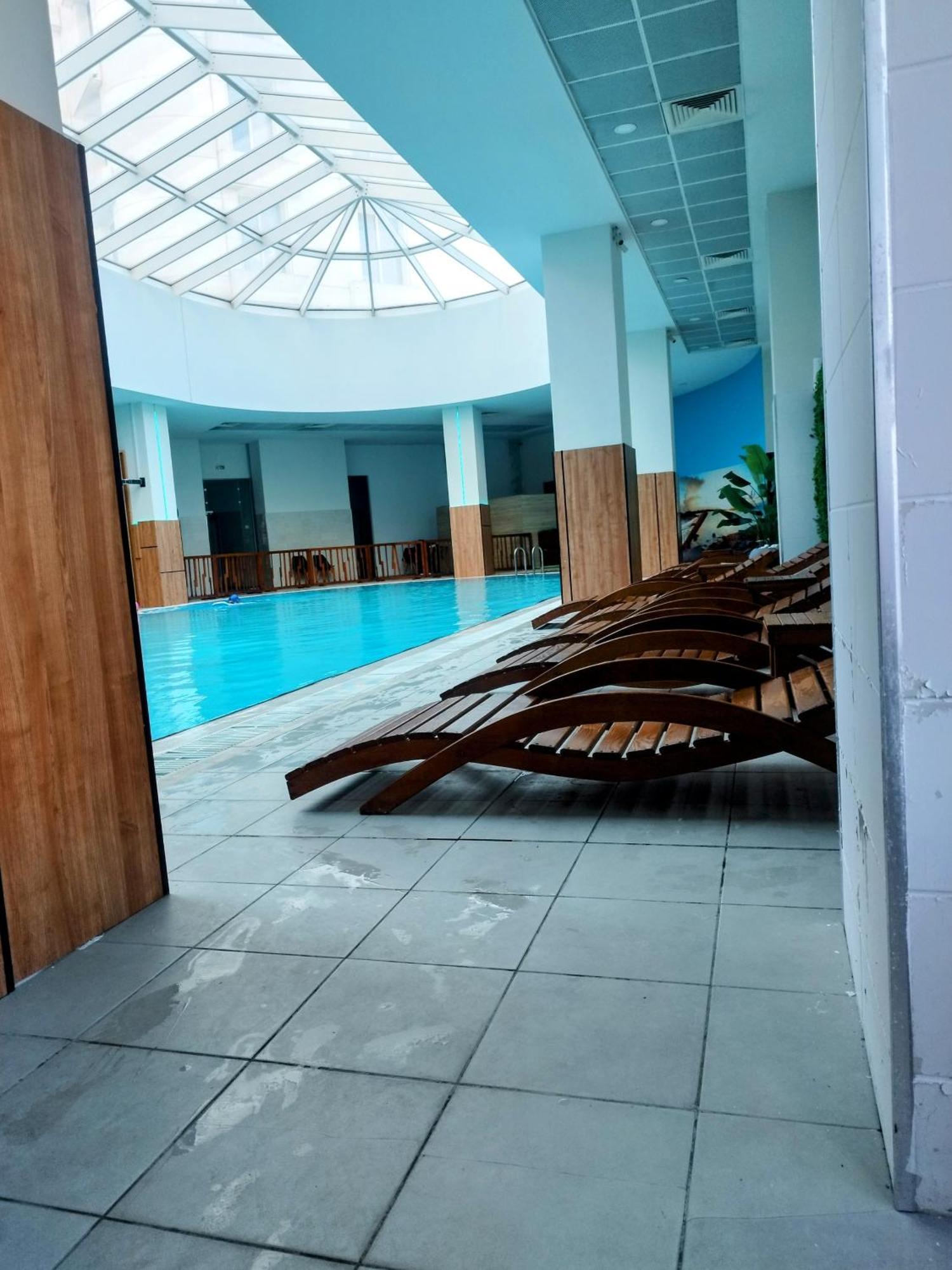 Skopje Sky City 19Th Floor Twin & 12Th Floor & 25Th & 33 Floor Apartments & With Pool & Spa & Gym & Parking Included In Price ภายนอก รูปภาพ